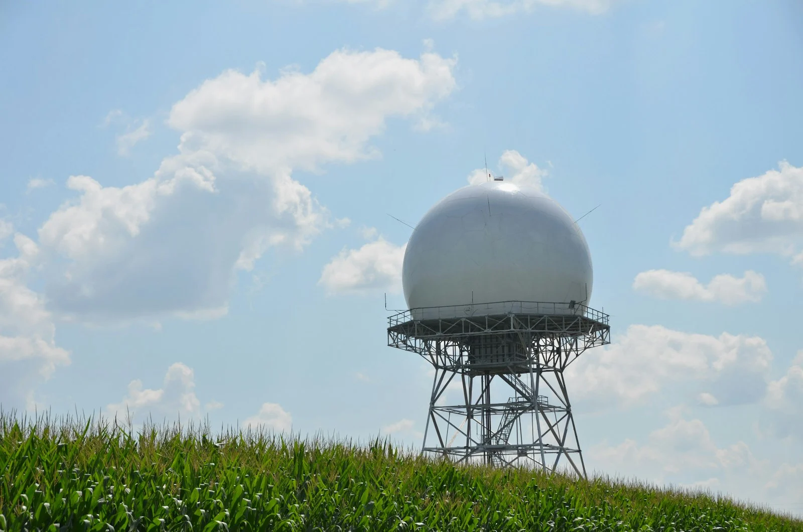 AI Weather Forecasting Just Had Its Breakout Year: Inside NOAA’s New AIGFS Model