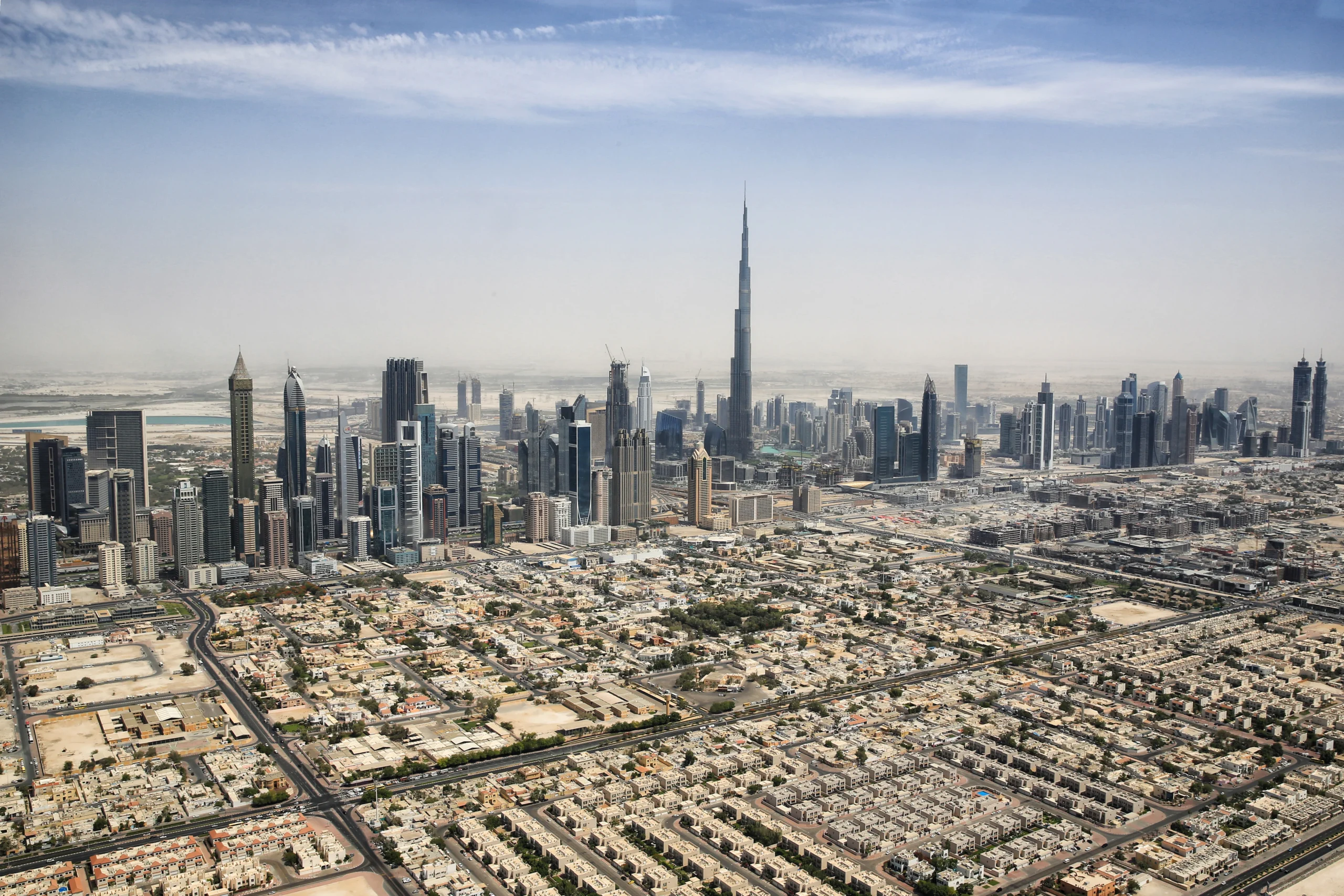 The Best Season to Travel to Dubai: Desert Heat, Winter Sun, and Rare Storms