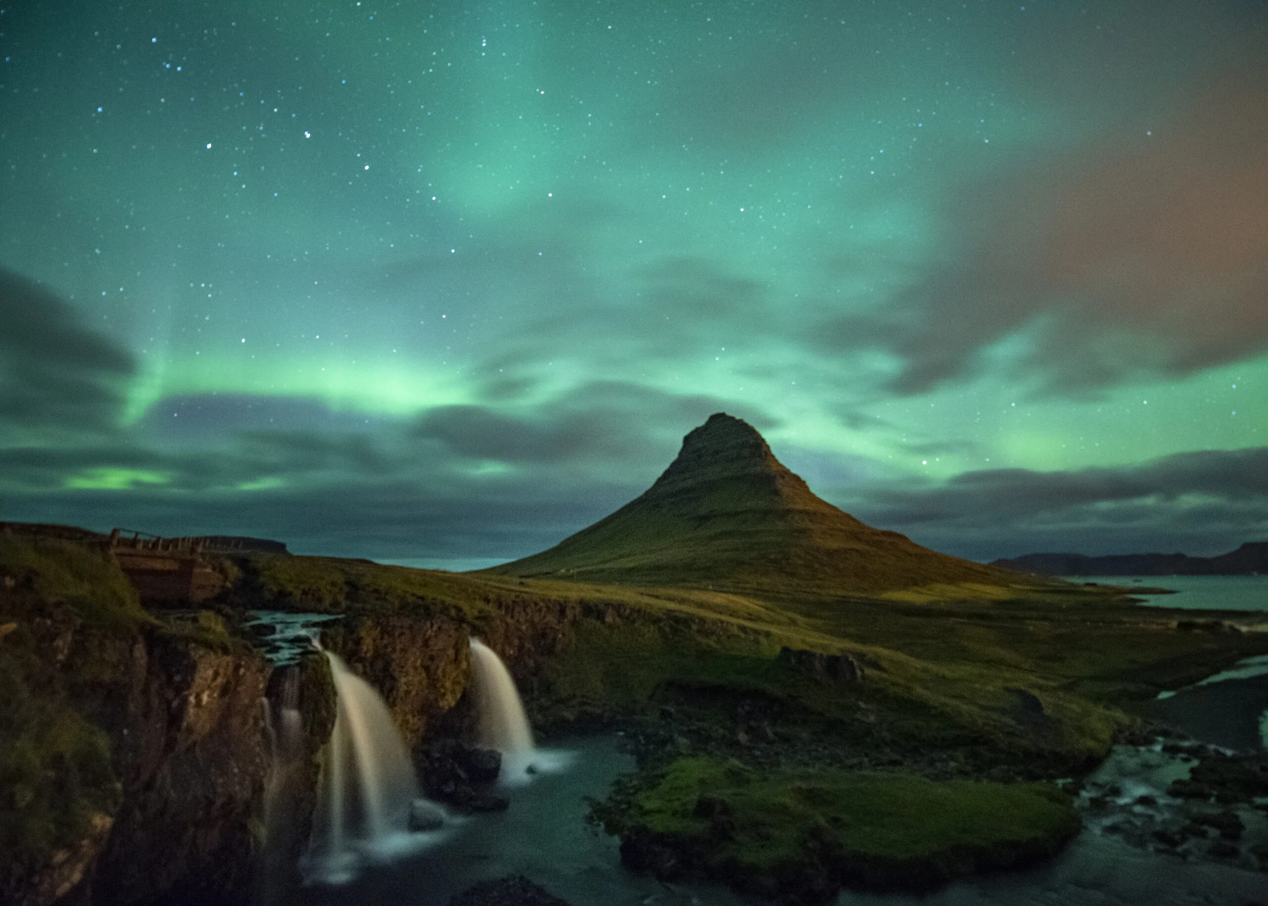 The Best Season to Travel to Iceland: Northern Lights vs. Summer Sun