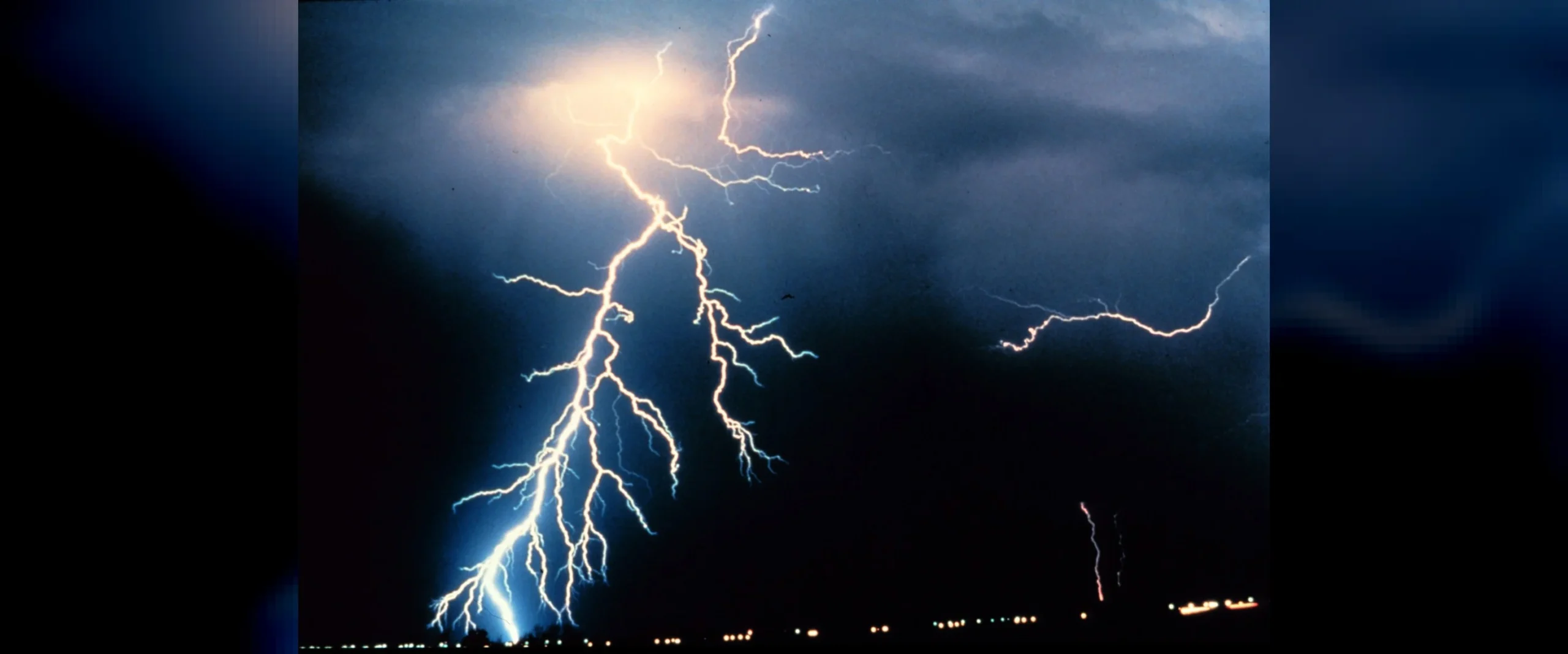 How to Read a Live Lightning Map: Colours, Strike Age and Accuracy Explained